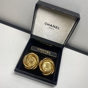 RARE Vintage Chanel Gold Clip on Earrings